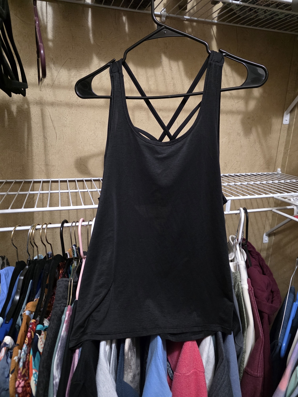Lululemon Tank - Picture 2 of 4